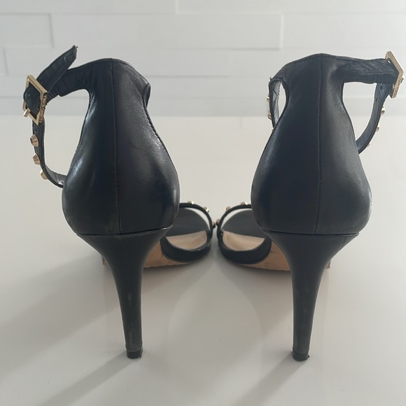 7.5 Vince Camuto Cassandy Studded Stiletto Heels Women's Black Designer - Picture 2 of 12